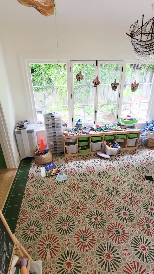 We love organizing playrooms the most. 

However, we think we might say that about every room we walk into, lol!

A playroom plays a lot of roles and it makes such a difference to have a place for everything!

3 ways to stay organized

🙃Create Zones for different activities 
🫧 Use Clear Bins
🏷️ Label Your Bins

We love creating structure in a place that helps foster creativity. It may seem counterintuitive to have organization in a creative zone, but it can be so freeing!

#organized #organizing #playroom #kids