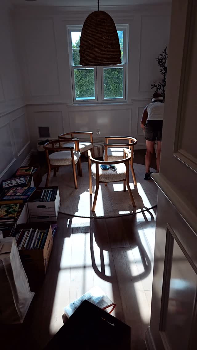 🤗This is what we do!

And we’d love to do it for you

Book a consultation and watch us transform you space!

#organizedbyellis #luxuryhomeorganizer #losangelesorganizer #homeorganization #bookaconsultation
