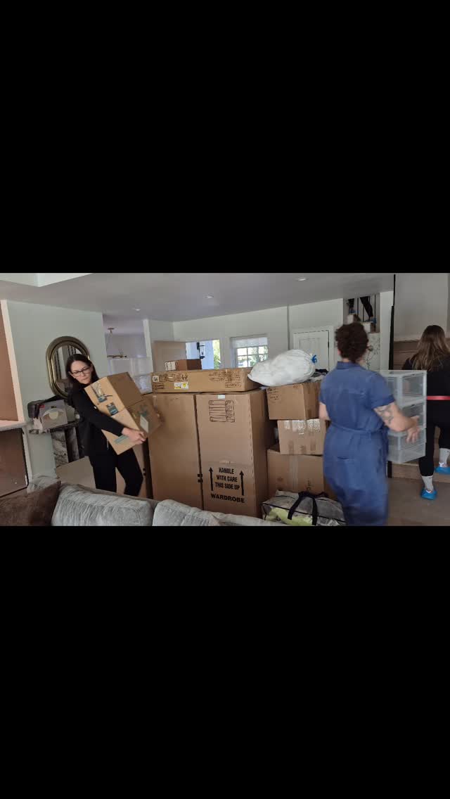 We are really moving over here 😉

Moves are sooooo satisfying.

From an idea, to a plan, to a process, to follow through. 

We can rake care of the entire move and you just bring yourself to your new space! 

#organizing #homeorganizing #organizedhome #moving