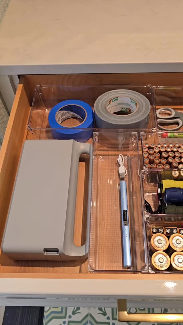 We could go on and on about how organizing just one drawer can be impactful, but we’ll just let you look at this eye candy!

#organizing #laundryroom #homeorganizing #organizer #professional