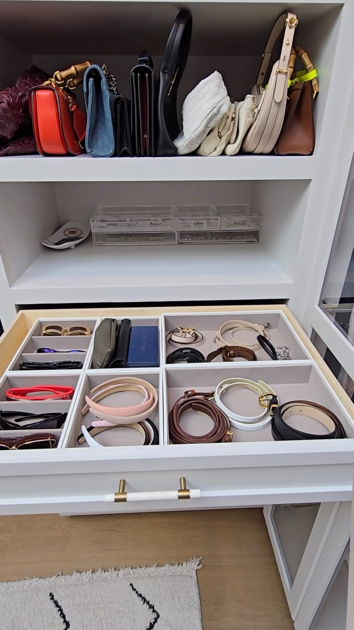 😊Just a little drawer organizing fun!

We love these stackers from @thecontainerstore 

They bring an elevated touch to the space!💗

#jewelry #organizing #homeorganizing #closetorganizing #organizedcloset