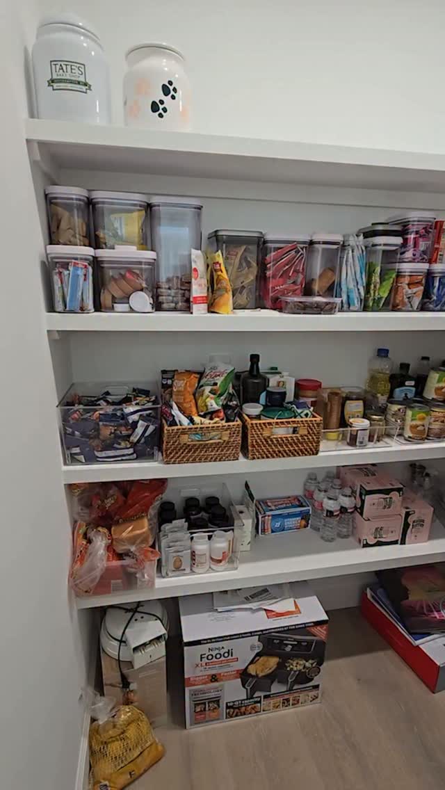 ♥️A pantry perfect for anybody!

We love doing a pantry. Why?

It’s a wide open space just begging to be organized and have systems created and we LOVE THAT!

🥰In this pantry we used larger baskets to contain those larger bags. 

OXO containers (with room for growth) for snacks and baking supplies.

Our beloved turntabeles in 2 styles to accomadate different items.

Tiered stepbs for canned goods so you can see them all!🥳

#pantry #kitchen #organizedkitchen #organizing #makeroomforthegoodstuff