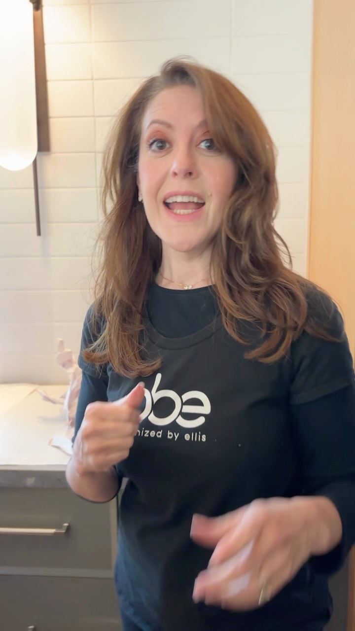 📦✨ Ready to make your move a breeze? Here’s why you should hire an organizer for your next big move! ✨📦

👀 See the big picture: Moving can be overwhelming, but with a professional organizer, you get an expert who sees beyond the boxes. We help you plan, sort, and decide what makes the move and what doesn’t—ensuring that you only bring the good stuff!

🔄 Systemize the process: From color-coded boxes to detailed checklists, our organizers turn chaos into order. We set up systems that make unpacking in your new space a dream, not a nightmare.

⏱️ Save time and stress: Imagine skipping the part where you frantically search for your essentials on the first night in your new home. We’ve got it sorted, labeled, and ready for you. More time to enjoy your new beginning!

🔄 Adaptability on the go: Every move has its surprises, but our team stays two steps ahead, making adjustments on the fly to keep everything moving smoothly.

🔍 Attention to detail: We sweat the small stuff, from protecting your fragile items to making sure your new closet makes sense from day one.

🌟 Moving doesn’t have to be a mess. Let Organized by Ellis handle the details, so you can focus on the excitement of what’s to come. Ready to make room for the good stuff in your new home? Drop us a message today! 🌟

#MovingDay #HomeOrganizer #StressFreeMove #LosAngelesMoving #OrganizedLiving