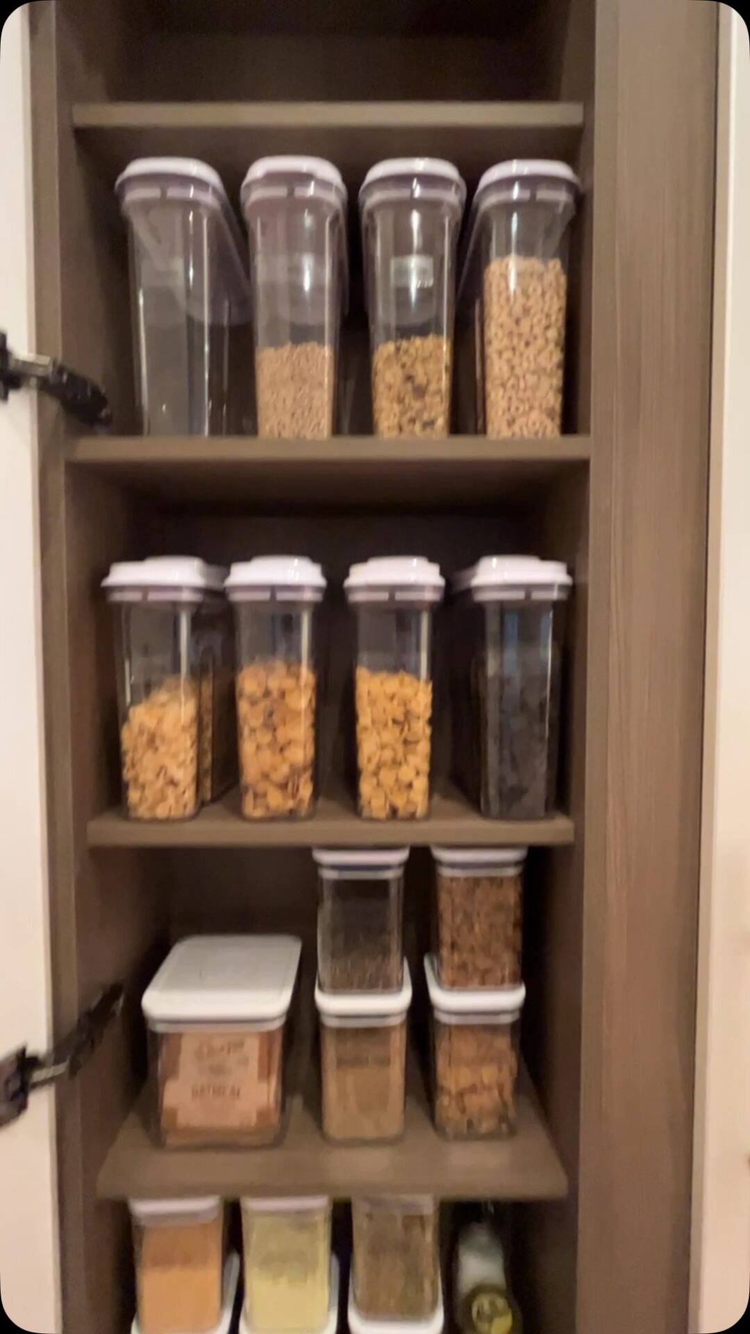 Oh la la, a kitchen fit for cooking!

We love the way this kitchen turned out. Working with the client and the builder helped make this kitchen customized for their needs and it was such a treat to help create such a functional space.

#kitchenorganizing #kitchen #homeorganizing #makeroomforthegoodstuff